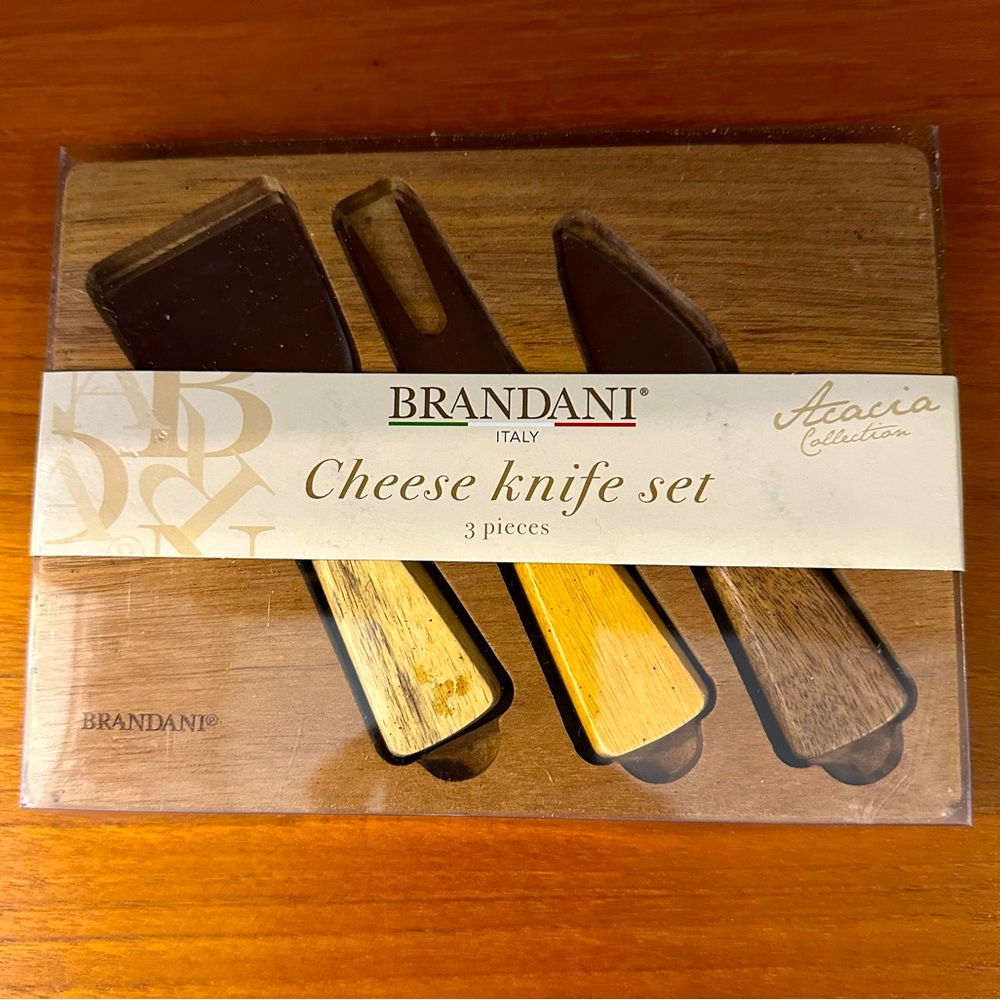 NIB - Brandani Italy Acacia Wood Cheese And Knife Set